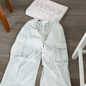 WISKII Modern Cargo Pant NWT size S/M